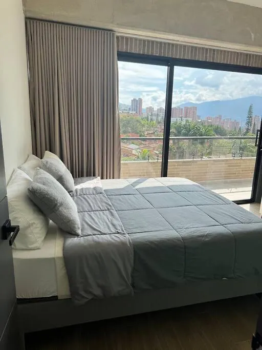 Apartamento 406 Poblado Cerca Al Cc El Tesoro Medellín