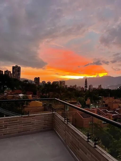 Apartamento 406 Poblado Cerca Al Cc El Tesoro Medellín Colombia