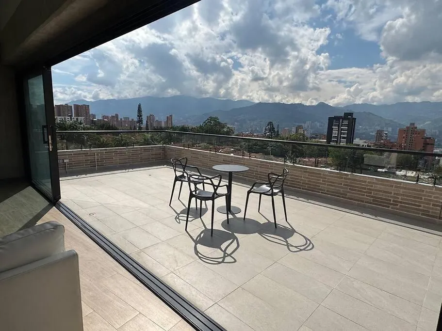 Apartamento 406 Poblado Cerca Al Cc El Tesoro Medellín Colombia