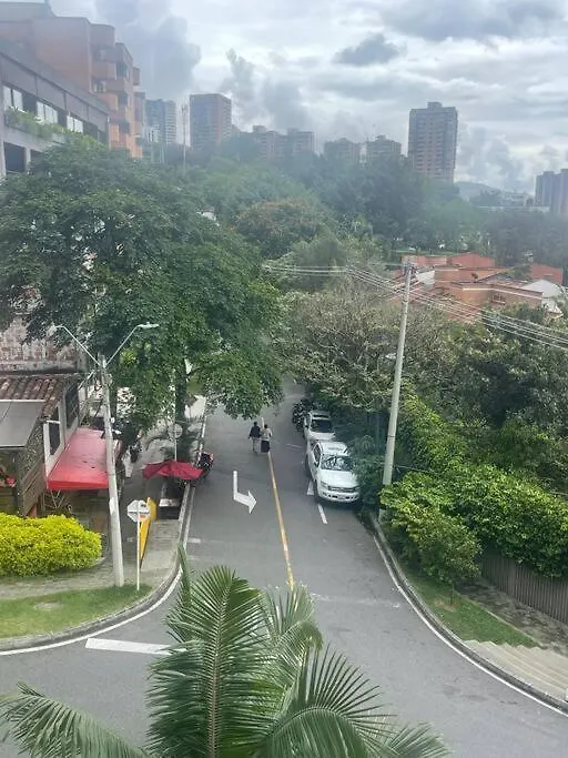 Apartamento 406 Poblado Cerca Al Cc El Tesoro Medellín Colombia